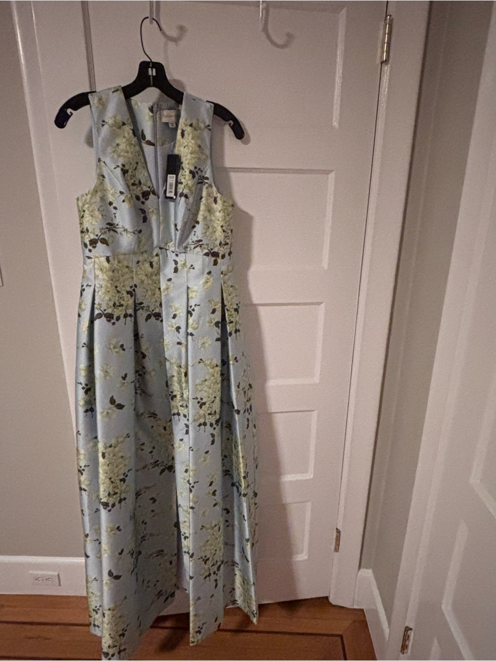 NWT Sachin + Babi Brooke Floral Gown - Picture 3 of 5